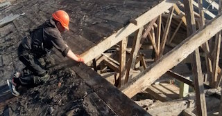 Профессиональный демонтаж стропильной системы от Сварной-Ктб в октябрьском от 579 рублей.